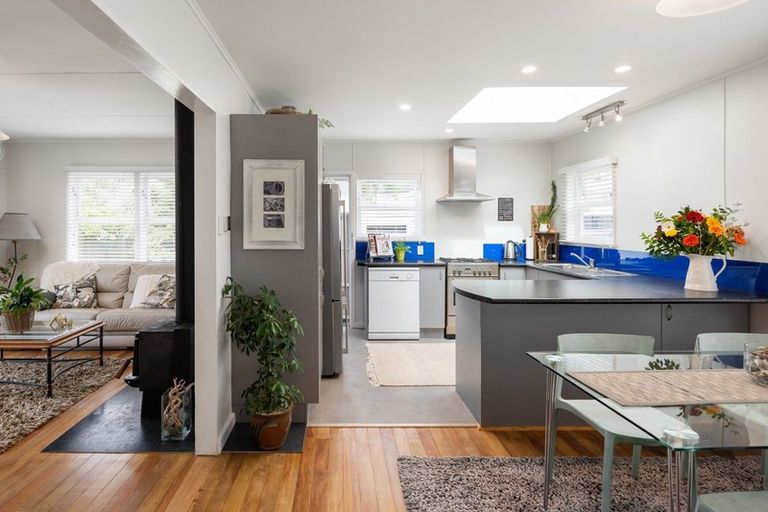 Photo of property in 48 Wairau Road, Picton, 7220