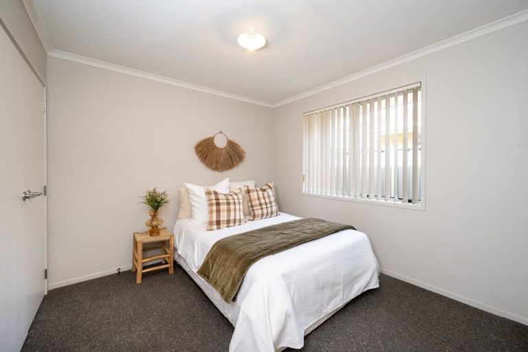 Photo of property in 17a Meeanee Road, Taradale, Napier, 4112