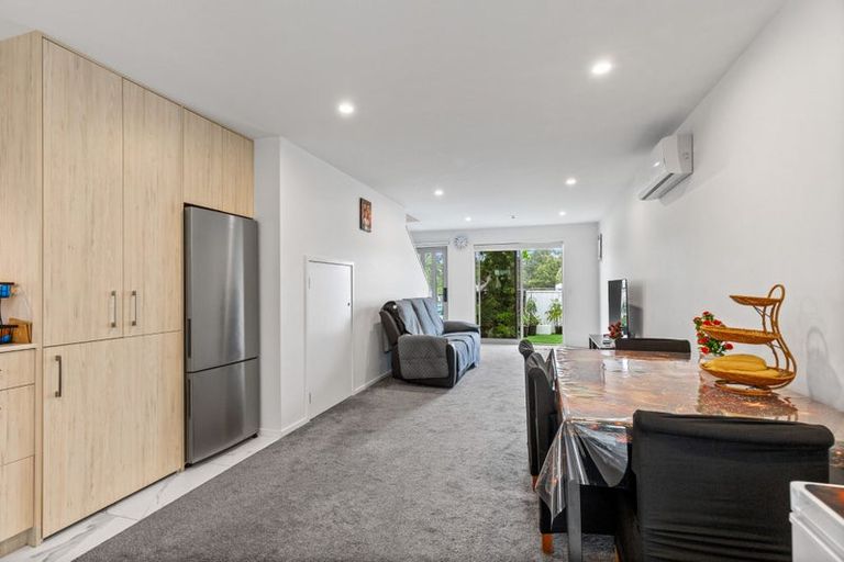 Photo of property in 4/21 Titoki Street, Te Atatu Peninsula, Auckland, 0610