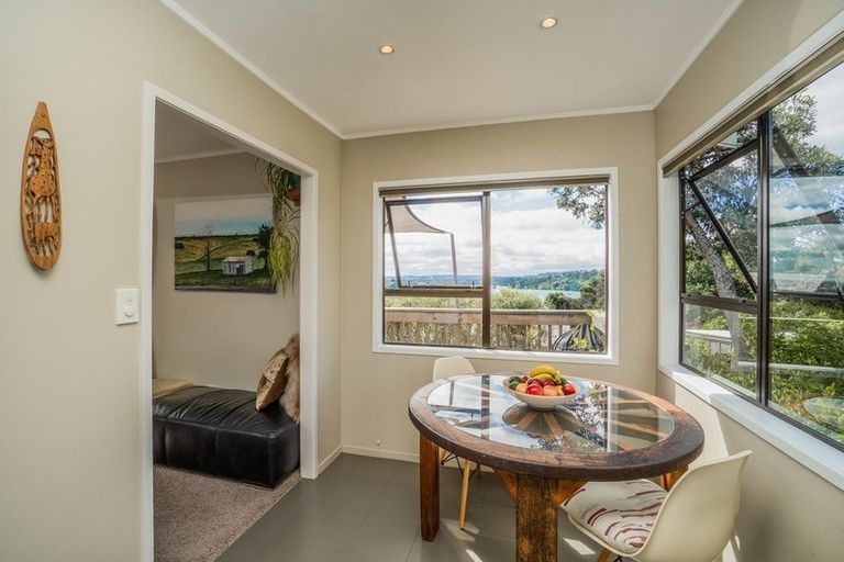 Photo of property in 2/35 Dakota Avenue, Beach Haven, Auckland, 0626