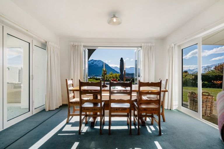 Photo of property in 302 Beacon Point Road, Wanaka, 9305