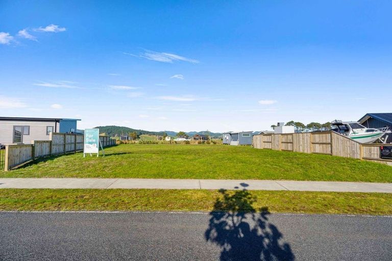 Photo of property in 202 Harbour Drive, Matarangi, Whitianga, 3592