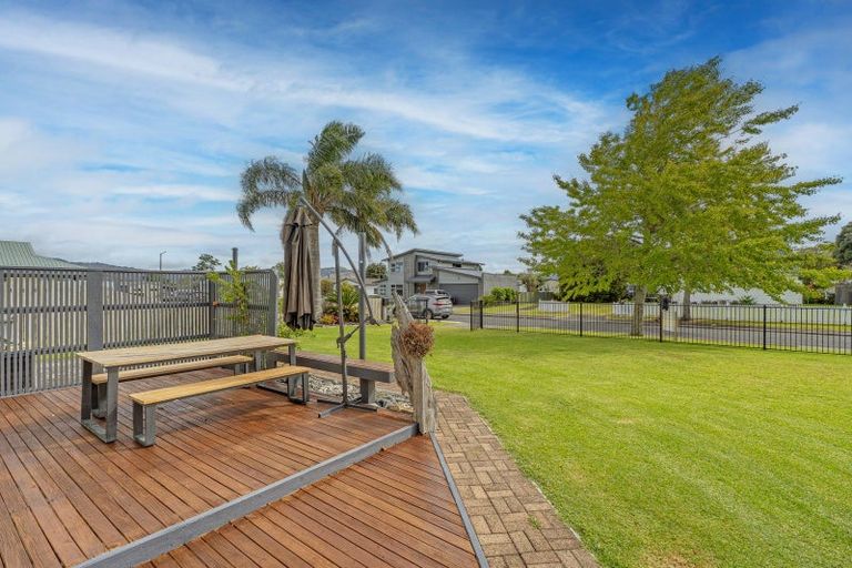 Photo of property in 17 Endeavour Close, Whitianga, 3510