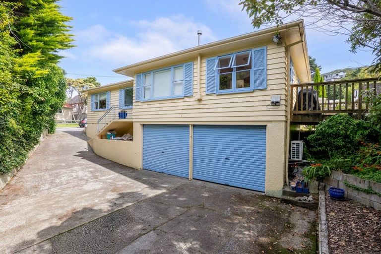 Photo of property in 4 Arapiko Street, Johnsonville, Wellington, 6037