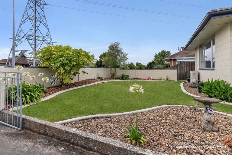 Photo of property in 62 Denise Crescent, Hornby, Christchurch, 8042