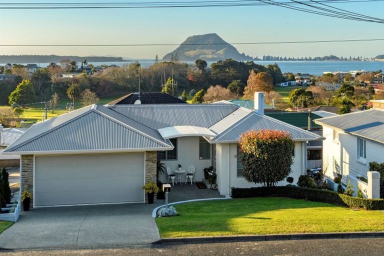 Photo of property in 8 Seaview Road, Otumoetai, Tauranga, 3110