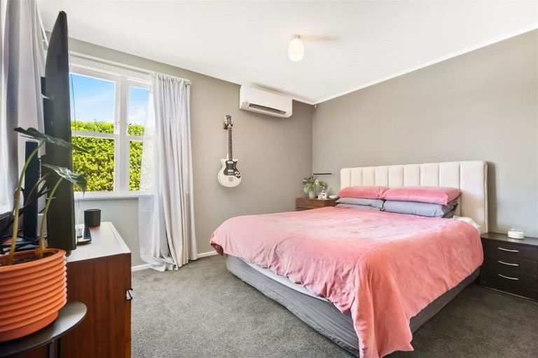 Photo of property in 9 Paewai Road, Glen Eden, Auckland, 0602