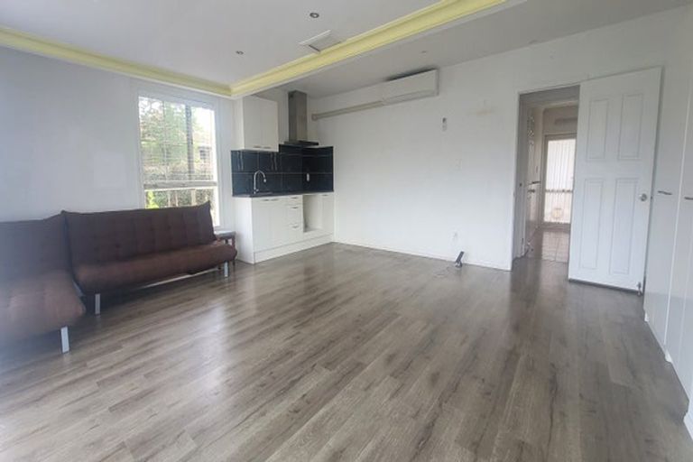 Photo of property in 32 Middlefield Drive, East Tamaki Heights, Auckland, 2016