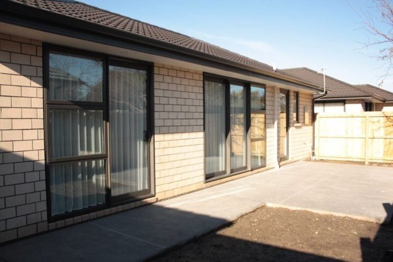 Photo of property in 2/5 Beatrice Place, Avonhead, Christchurch, 8042