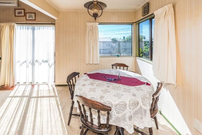 Photo of property in 9 Kawatiri Avenue, Gonville, Whanganui, 4501