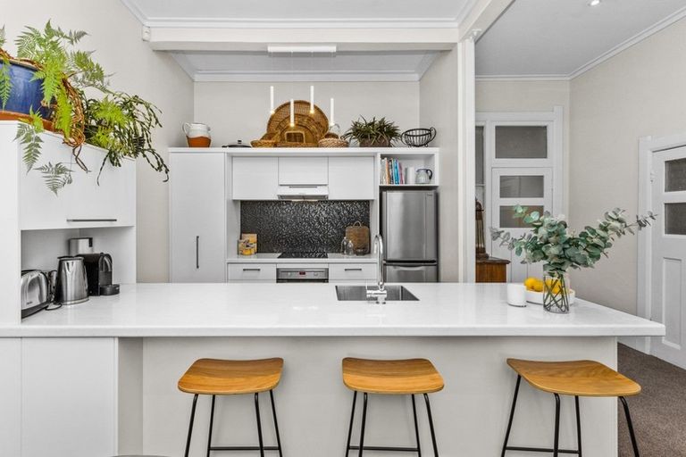 Photo of property in 5 Finnis Lane, Hospital Hill, Napier, 4110