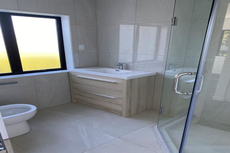 Photo of property in 26a Grenada Avenue, Forrest Hill, Auckland, 0620