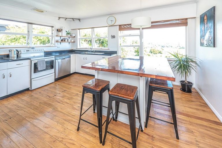 Photo of property in 104 Mount View Road, Bastia Hill, Whanganui, 4500