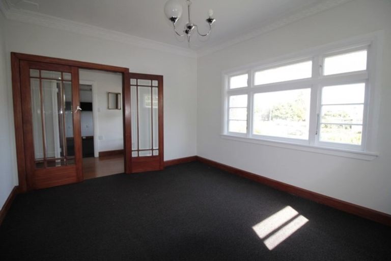 Photo of property in 362 Oxford Street, Levin, 5510