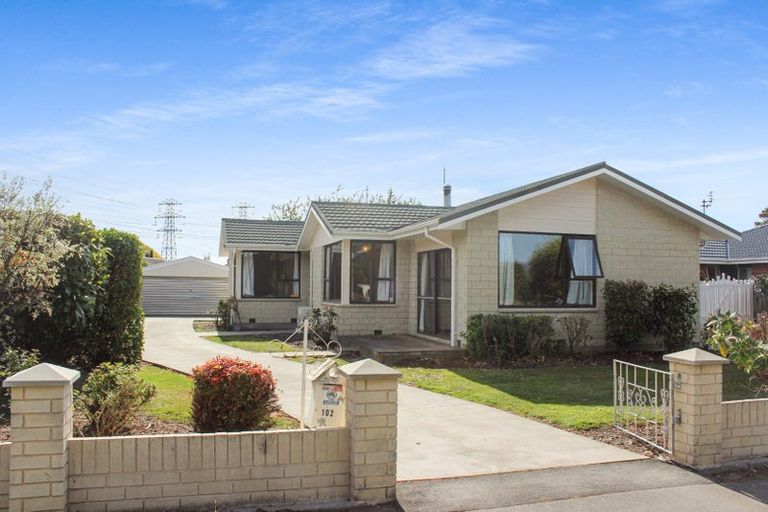 Photo of property in 102 Merrin Street, Avonhead, Christchurch, 8042