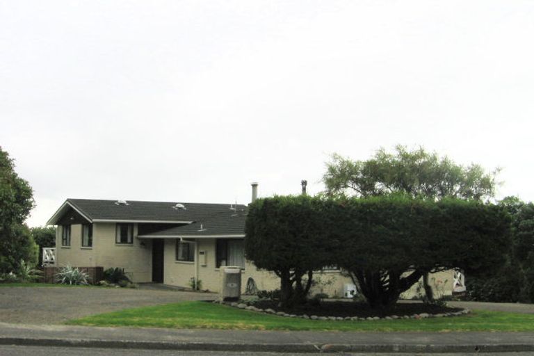 Photo of property in 9 Kea Street, Waikanae, 5036