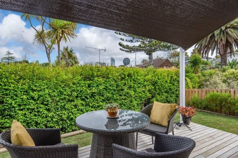 Photo of property in 1/21a Norman Road, Hauraki, Auckland, 0622