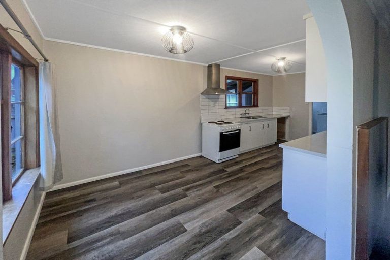Photo of property in 10 Victor Street, Dannevirke, 4930