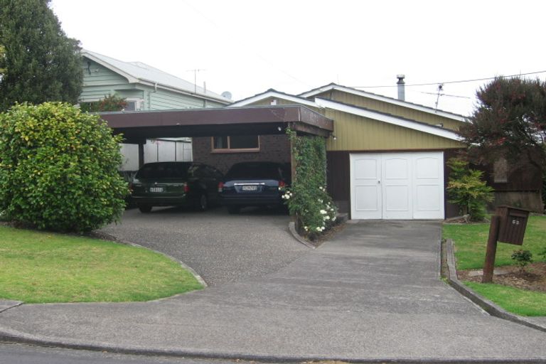 Photo of property in 68 Roberts Road, Glenfield, Auckland, 0629