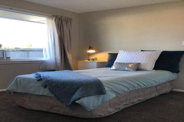 Photo of property in 4 Lochee Road, Upper Riccarton, Christchurch, 8041