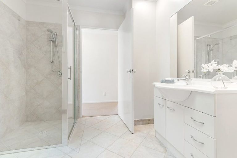 Photo of property in 30 Lakeridge Close, Rangatira Park, Taupo, 3330