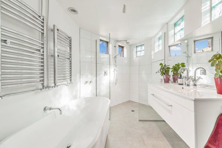 Photo of property in 14 Bealey Road, Leeston, 7683