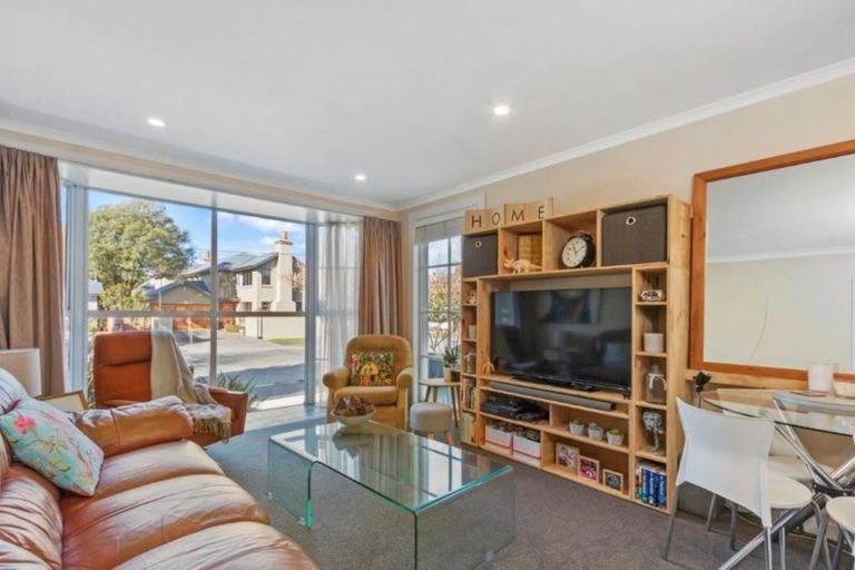 Photo of property in 4 Galway Avenue, Bryndwr, Christchurch, 8052