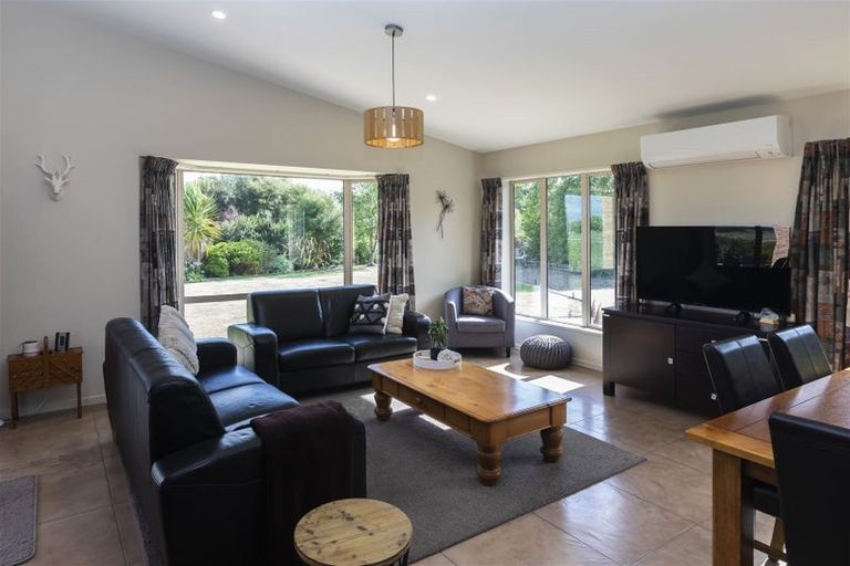 Photo of property in 54 Queens Avenue, Waikuku Beach, 7402