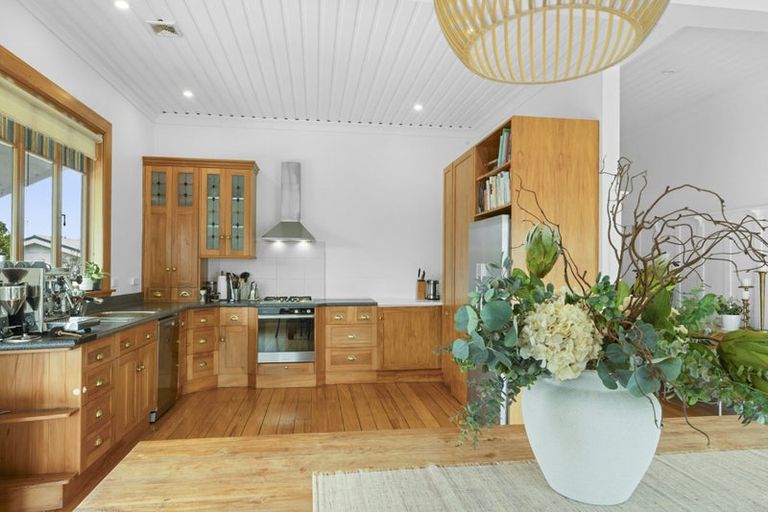 Photo of property in 68 Wallace Place, Westown, New Plymouth, 4310