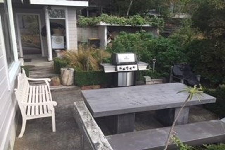 Photo of property in 116 Moncks Spur Road, Redcliffs, Christchurch, 8081