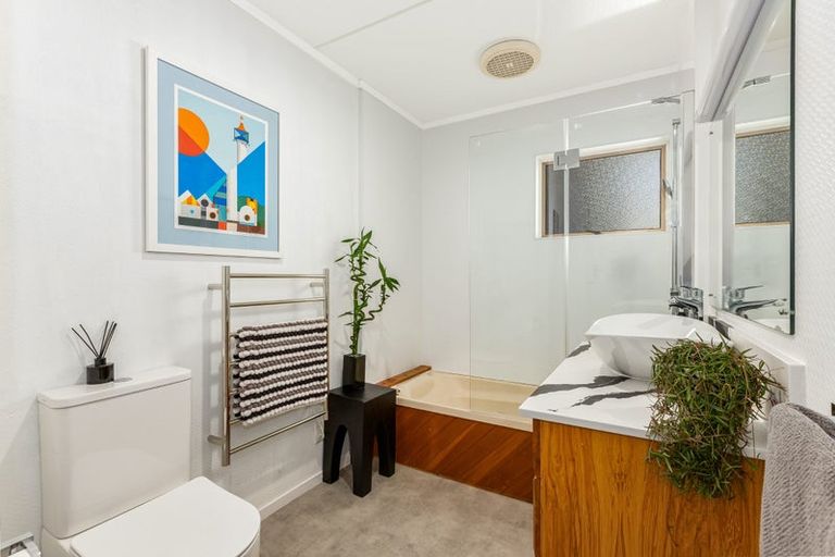 Photo of property in 37 Bosun Terrace, Whitby, Porirua, 5024