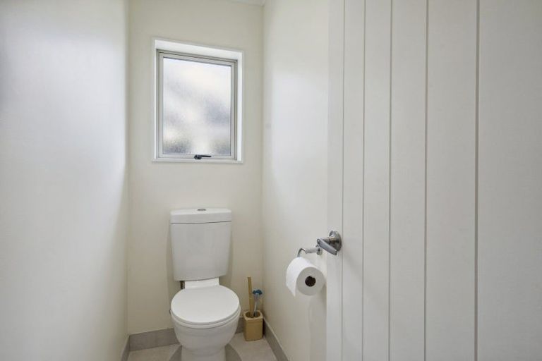 Photo of property in 12 Ruru Place, Levin, 5510