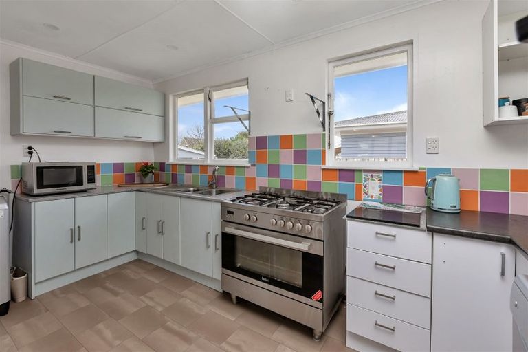 Photo of property in 17 Meadow Park Crescent, Tikipunga, Whangarei, 0112