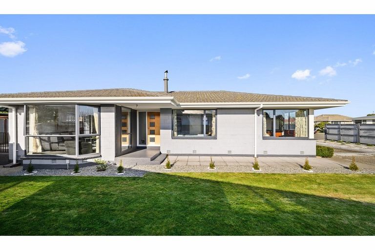Photo of property in 46 Denise Crescent, Hornby, Christchurch, 8042