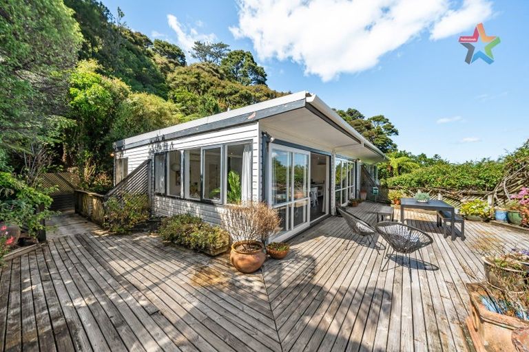 Photo of property in 12 Whiorau Grove, Lowry Bay, Lower Hutt, 5013