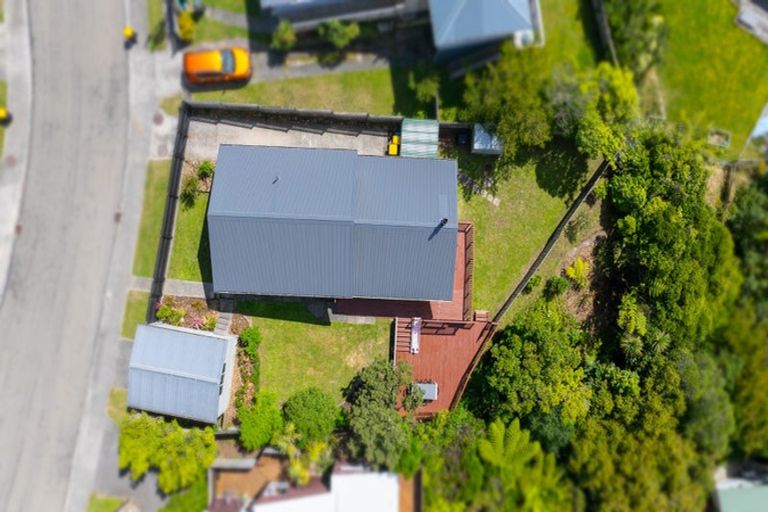 Photo of property in 8 Fitzpatrick Street, Newlands, Wellington, 6037