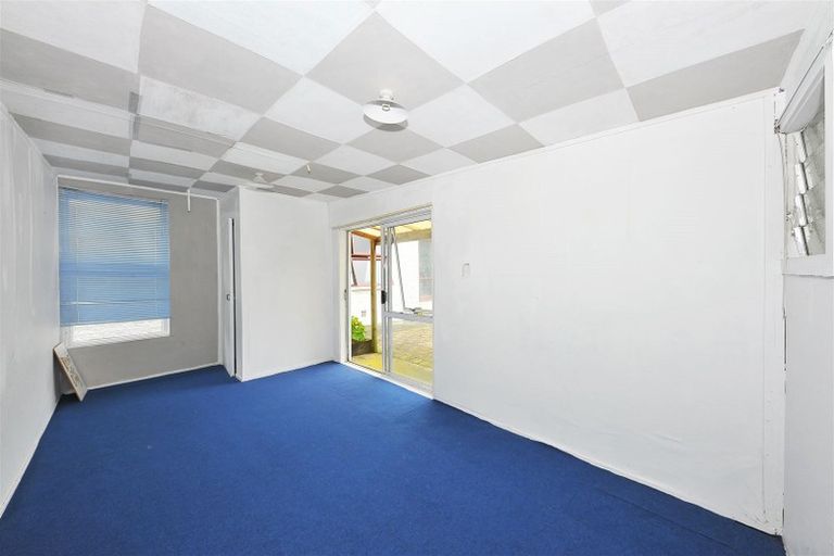 Photo of property in 99 Woodbury Street, Russley, Christchurch, 8042