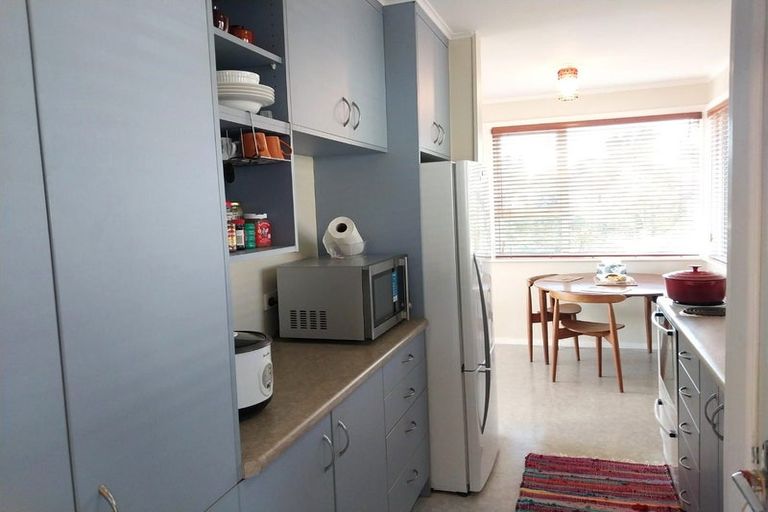 Photo of property in 10 Paparangi Crescent, Paparangi, Wellington, 6037