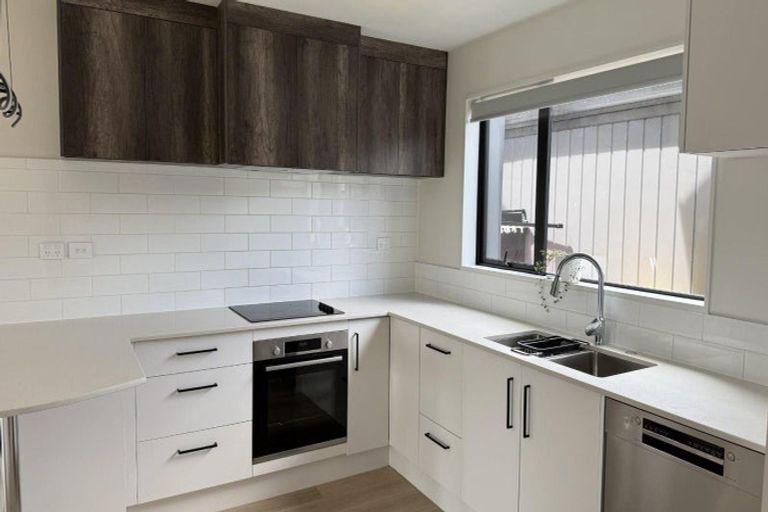 Photo of property in 4/3 Walsh Road, Wainui, 0932