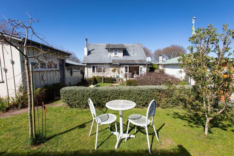 Photo of property in 34 Queen Street, Dannevirke, 4930