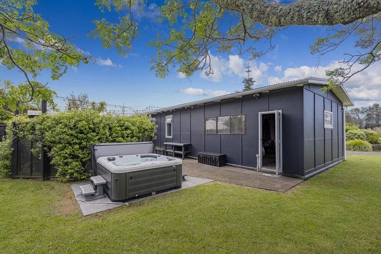 Photo of property in 55 Hornsea Road, Tairua, 3508