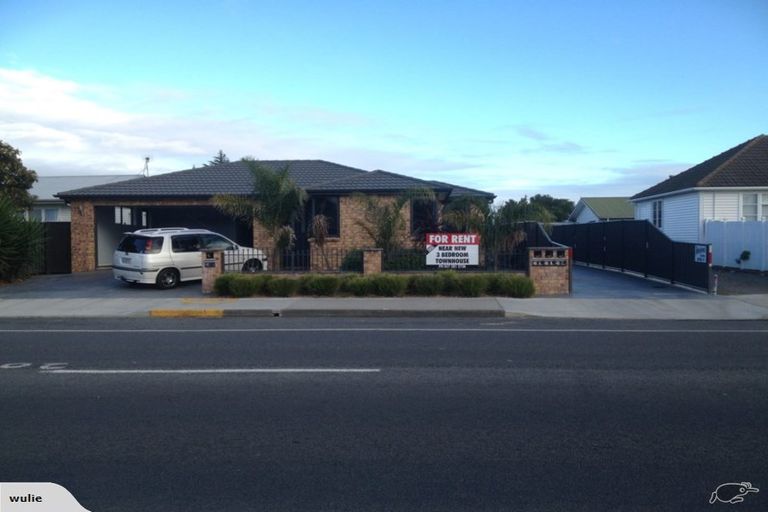 Photo of property in 40 Puketapu Road, Taradale, Napier, 4112