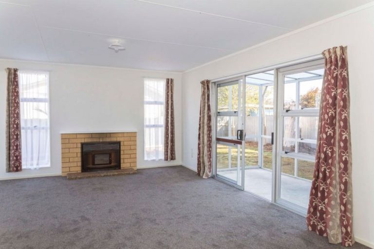 Photo of property in 17 Runciman Place, Dannevirke, 4930