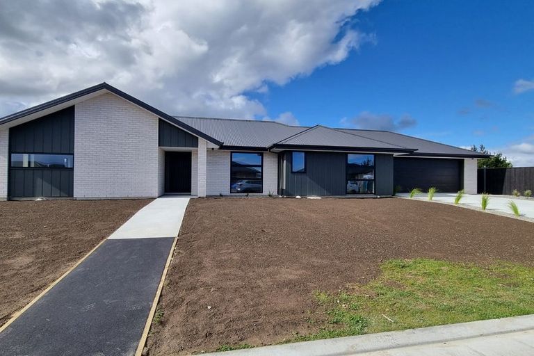 Photo of property in 1 Alhambra Road, Rolleston, 7615