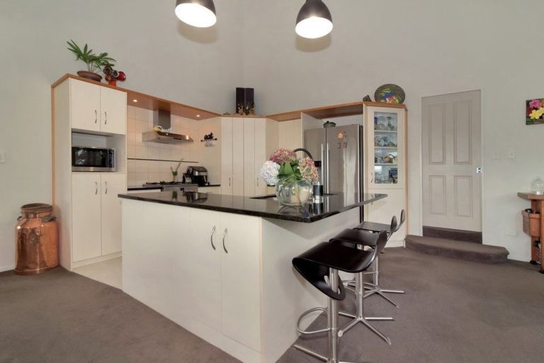 Photo of property in 14 Tupelo Place, Ohauiti, Tauranga, 3112