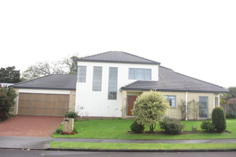 Photo of property in 1 Pat O'connor Place, Manurewa, Auckland, 2105