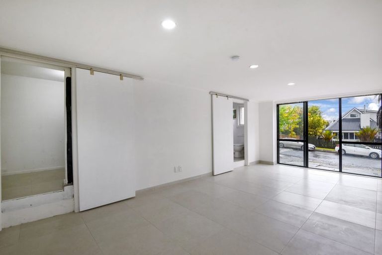 Photo of property in 86 Marlborough Avenue, Glenfield, Auckland, 0629