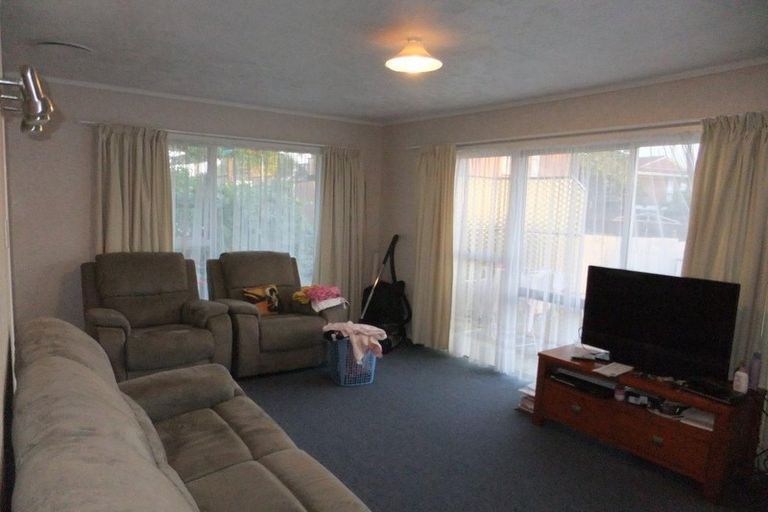 Photo of property in 1/23 Anich Road, Massey, Auckland, 0614