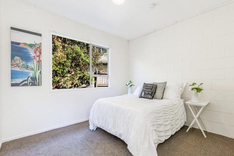 Photo of property in 30a County Road, Torbay, Auckland, 0630