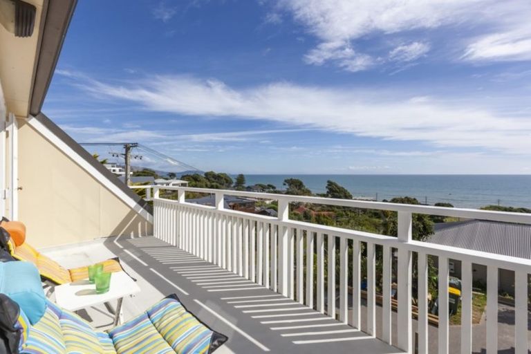 Photo of property in 19 Kainui Road, Raumati South, Paraparaumu, 5032